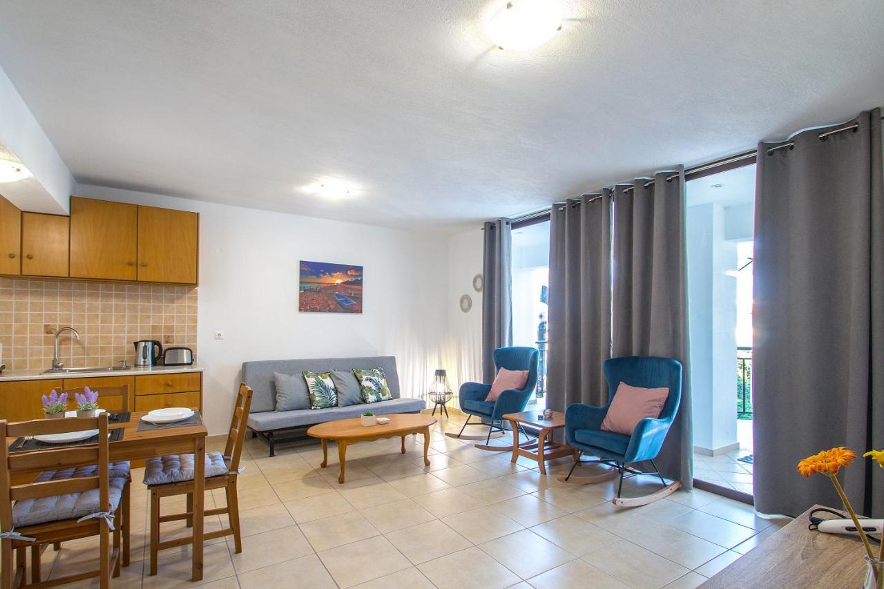 D & E Apartments Skiatos Zewnętrze zdjęcie